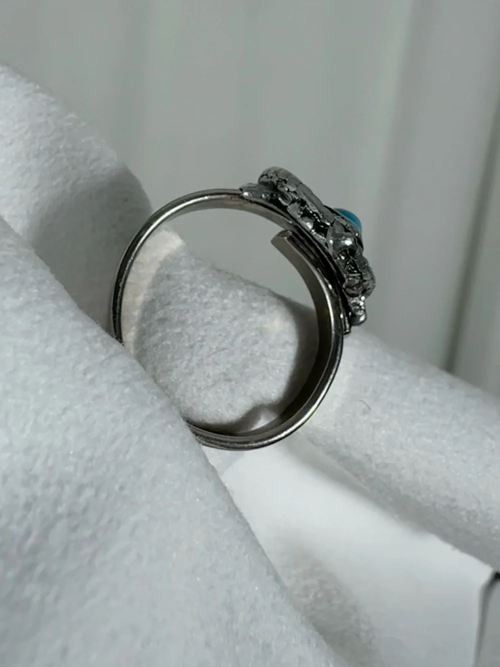 Vintage Silver Tone Turquoise Heart Ring